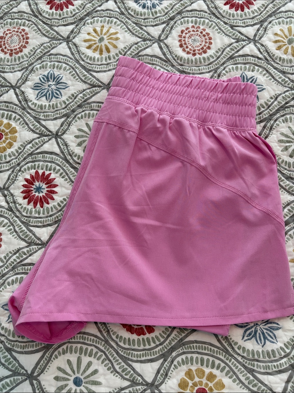 NWOT 90 Degree by Reflex pink athletic shorts, size L.